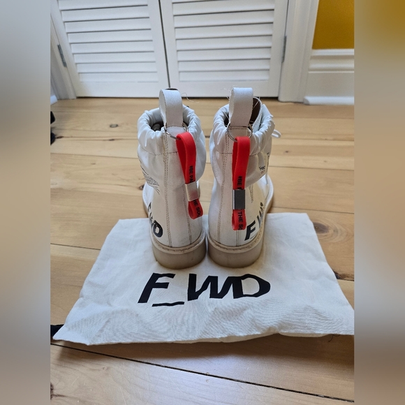 F_WD laceup boots - Picture 3 of 11